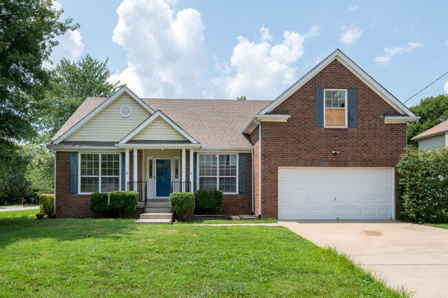 1101 Pebble Creek Ct E in Nashville, TN - Building Photo - Building Photo