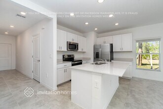 10465 Bradmore Rd in Ft. Myers, FL - Building Photo - Building Photo