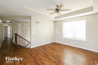 408 192nd St in Smithville, MO - Foto de edificio - Building Photo