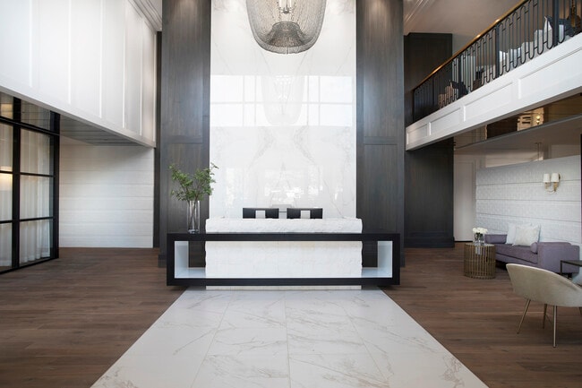 The Huntley Luxury Apartments in Atlanta, GA - Foto de edificio - Building Photo