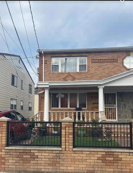 property at 145-92 224th St
