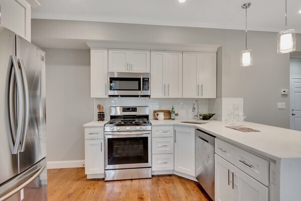 251 Boston St, Unit 1 in Boston, MA - Building Photo - Building Photo