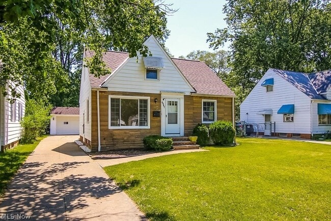 property at 6987 Greenleaf Ave