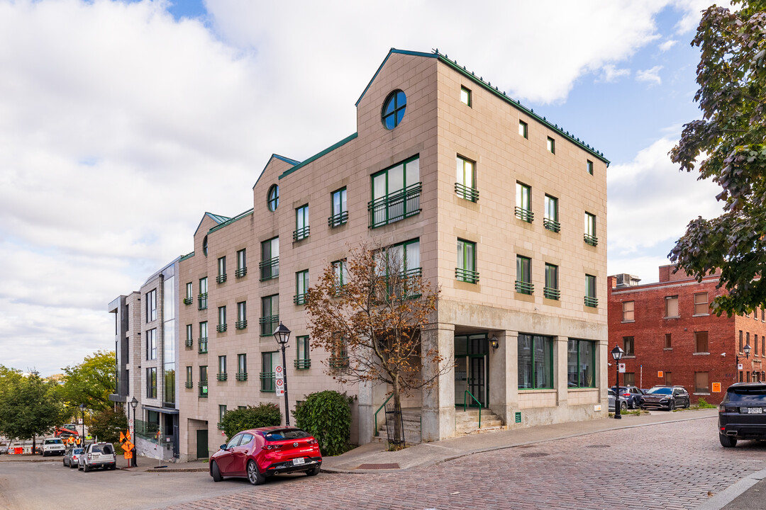 Le 500 Saint-Paul Est in Montréal, QC - Building Photo