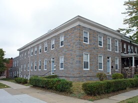 334 W 30th St in Baltimore, MD - Building Photo