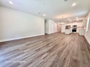 120 Royal Cainhoy Wy in Huger, SC - Building Photo - Building Photo