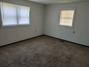 1201 Smith St, Unit 1 in Tazewell, TN - Building Photo - Building Photo