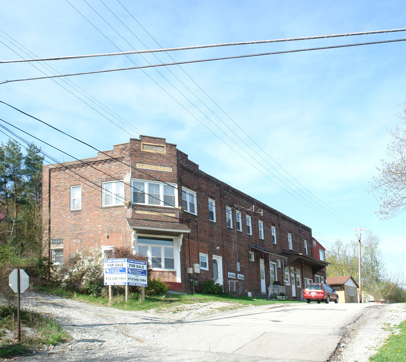 Mueller Street Apartments in Gibsonia, PA - Building Photo