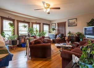 39 Thurston St, Unit 3 in Somerville, MA - Building Photo - Building Photo