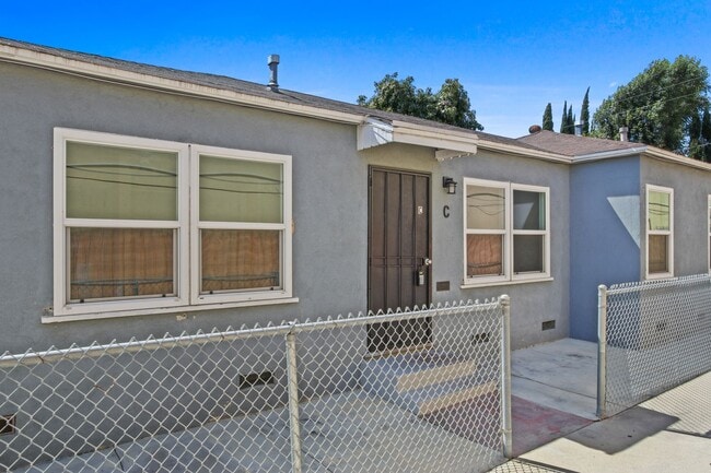 3569 Mulford Ave in Lynwood, CA - Building Photo - Building Photo