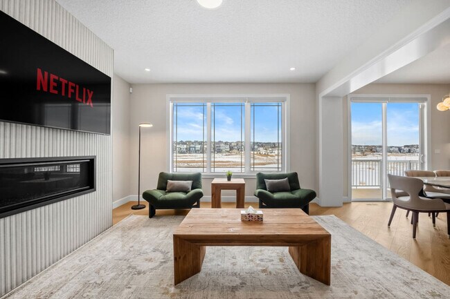 187 Carringford Rd NW in Calgary, AB - Building Photo - Building Photo