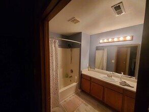 956 Roseland Dr, Unit 2 in Kewaskum, WI - Building Photo - Building Photo