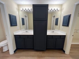 Tiger Den Apartments in Baton Rouge, LA - Building Photo