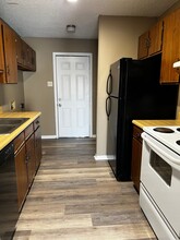 405 Knollwood Cir in Lafayette, LA - Building Photo - Building Photo