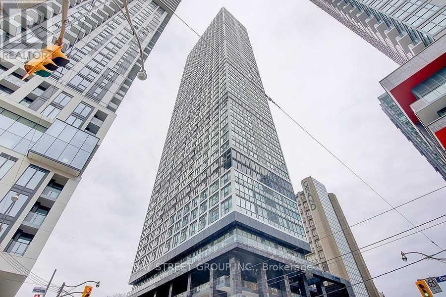 181-1181 Dundas St E in Toronto, ON - Building Photo