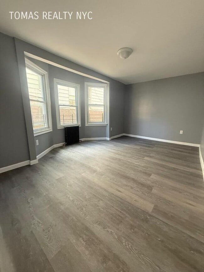 76 Bruce Ave in Yonkers, NY - Building Photo - Building Photo