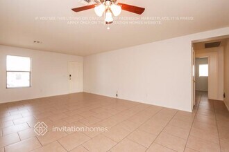 11509 W Wethersfield Rd in El Mirage, AZ - Foto de edificio - Building Photo