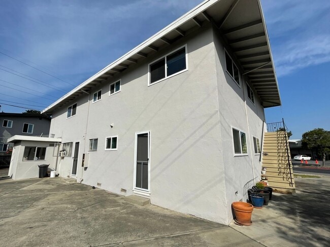 236 Carlton Ave in Los Gatos, CA - Foto de edificio - Building Photo