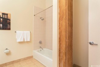 310 Townsend St-Unit -306 in San Francisco, CA - Building Photo - Building Photo