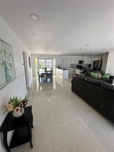12010 NW 33rd St in Sunrise, FL - Building Photo - Building Photo