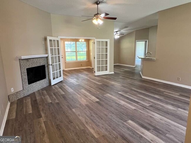 202 Thompson Ct in St. Marys, GA - Building Photo - Building Photo