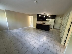 30-30 Westmount Rd W in Kitchener, ON - Building Photo - Building Photo