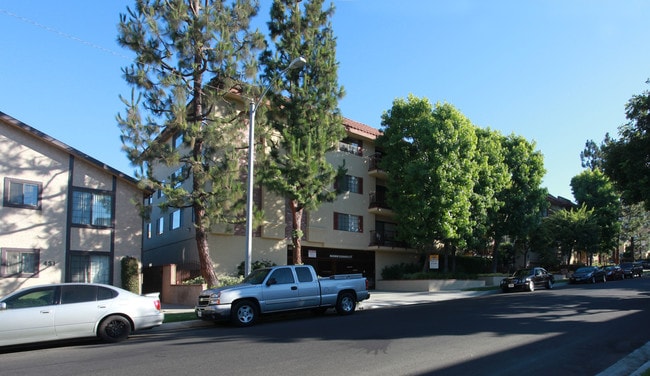 501 East Santa Anita