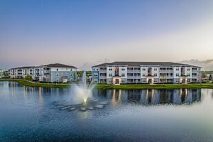 Academy Park Apartments in Kissimmee, FL - Building Photo