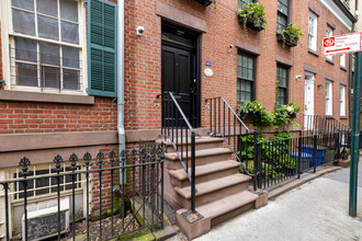 49 Barrow St in New York, NY - Building Photo - Building Photo