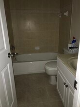 505 SE 6th Pl in Cape Coral, FL - Foto de edificio - Building Photo