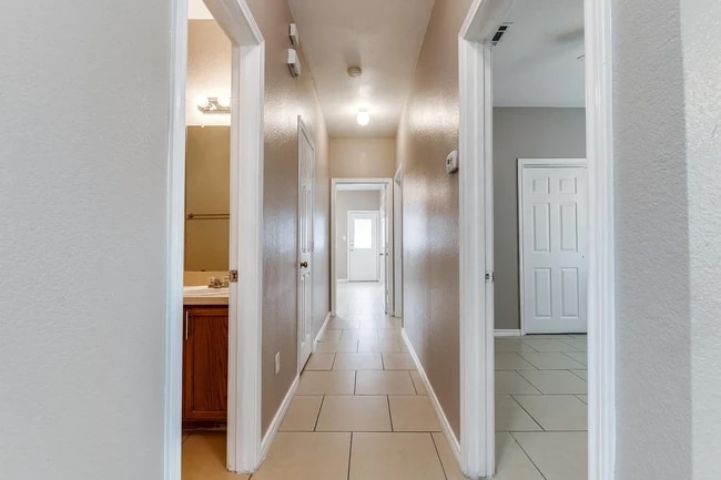 5907 Lovingham Ct in Arlington, TX - Foto de edificio - Building Photo