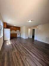 Ivy Court Apartments in Greenville, NC - Building Photo - Building Photo