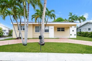 305 SW 9th Terrace in Hallandale Beach, FL - Building Photo