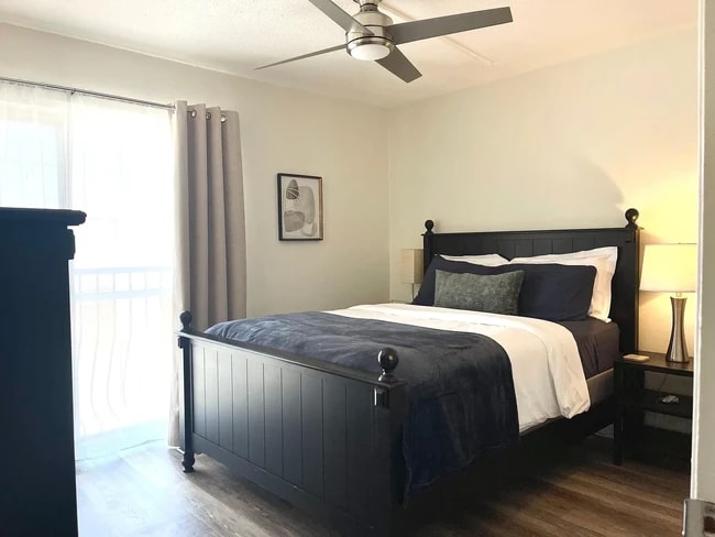 1700 SW 16th Ct, Unit SHE 28 in Gainesville, FL - Building Photo - Building Photo