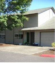 Neal's Lane Townhomes in Vancouver, WA - Building Photo - Building Photo