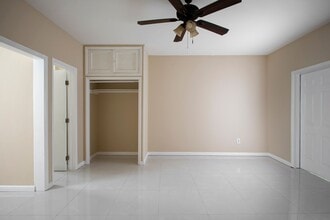 1127 Washington St in Key West, FL - Building Photo - Building Photo