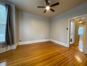 2335 W Barry Ave-Unit -3 in Chicago, IL - Building Photo - Building Photo