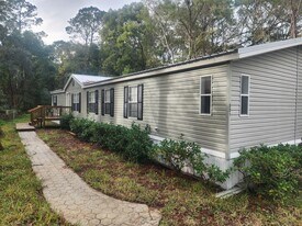 521 N Volusia St in St. Augustine, FL - Building Photo