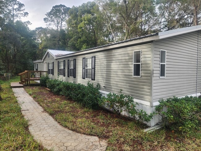 property at 521 N Volusia St