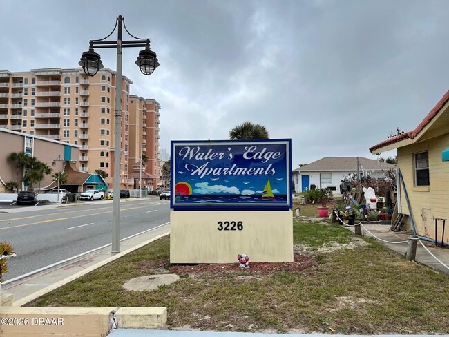 3226 S Atlantic Ave in Daytona Beach, FL - Building Photo - Building Photo