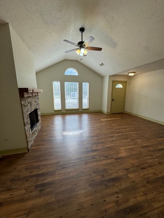25023 Birnam Wood Blvd in Spring, TX - Building Photo