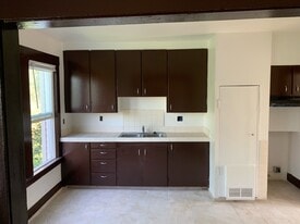 12 D St NW, Unit 6 in Auburn, WA - Building Photo