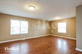 9570 Gemini Dr in Indianapolis, IN - Foto de edificio - Building Photo