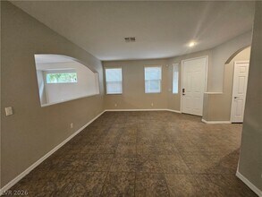 520 Foster Springs Rd in Las Vegas, NV - Building Photo - Building Photo