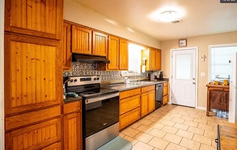 1409 Diana St in Lufkin, TX - Building Photo - Building Photo