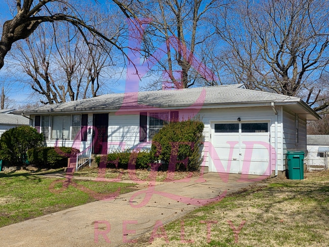 property at 623 Ludlow Dr