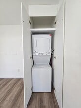 1945 NE 171 St in North Miami Beach, FL - Building Photo - Building Photo