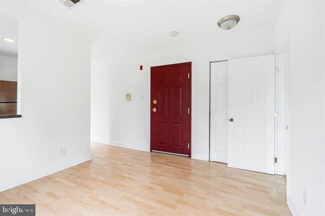 909 S 20th St in Philadelphia, PA - Building Photo - Building Photo