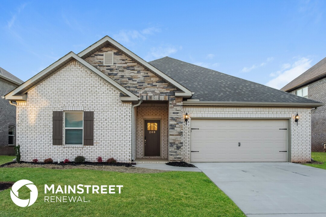 208 Keva St in Meridianville, AL - Building Photo