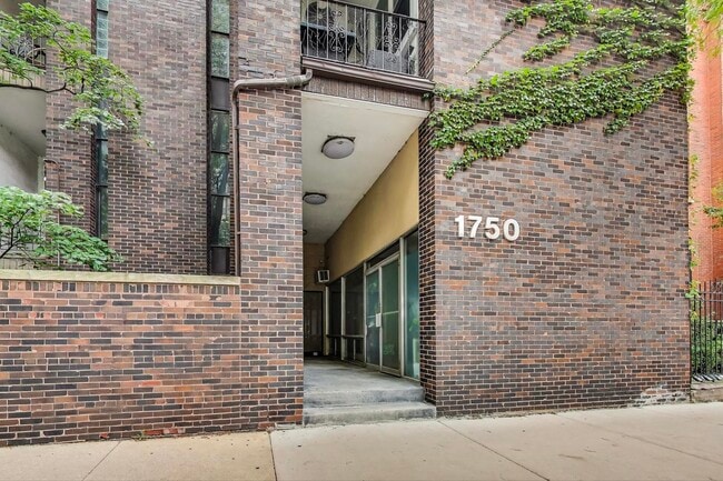 1750 N Wells St in Chicago, IL - Building Photo - Building Photo